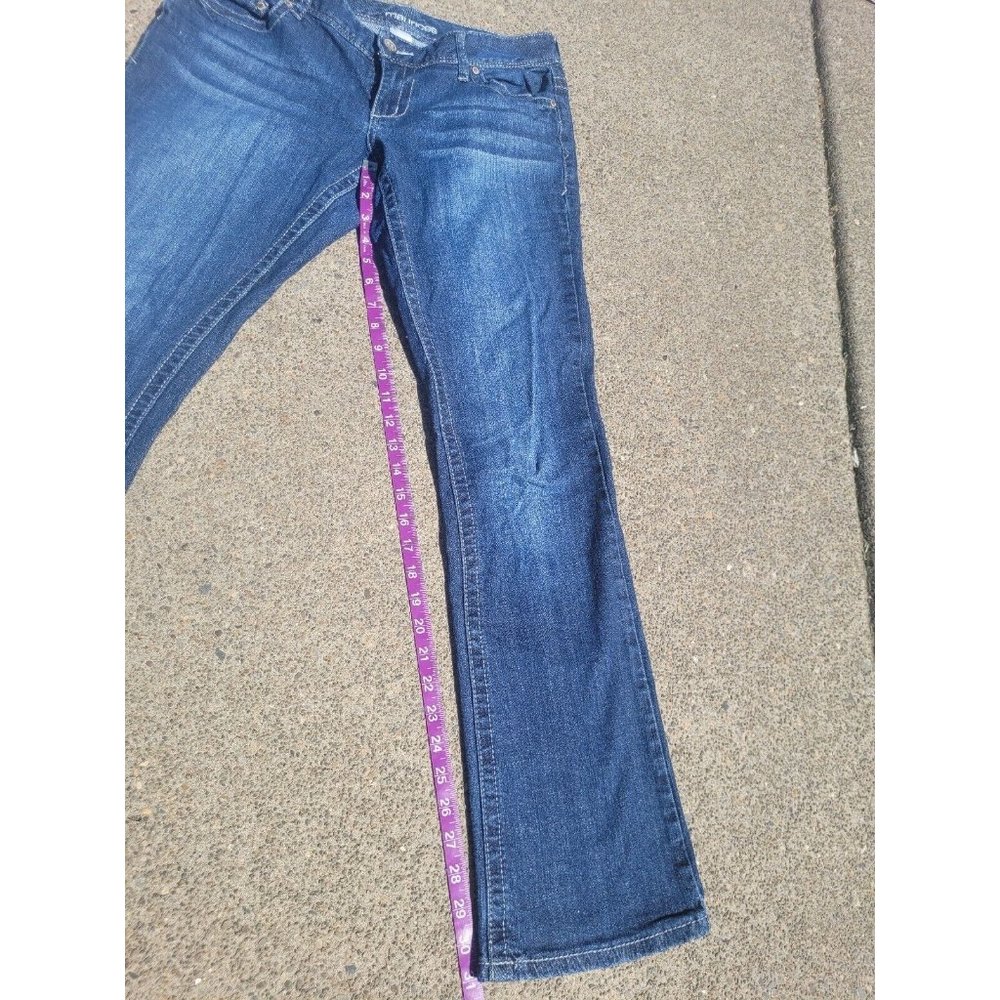 Maurices Jeans Women's 7/8 Blue Mid-Rise Bootcut Denim 30x31 - Picture 6 of 12